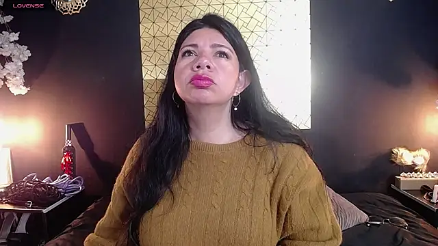 kinky momm online show from December 2025 01:21:02 PM