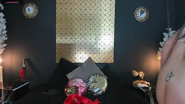 kinky momm online show from September 2025 01:11:02 PM