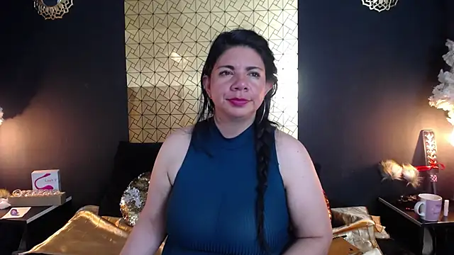 kinky momm online show from April 2026 09:39:33 PM