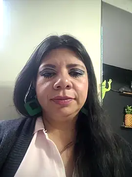 kinky momm online show from October 2025 01:43:02 PM