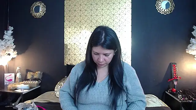 kinky momm online show from April 2026 03:19:01 PM