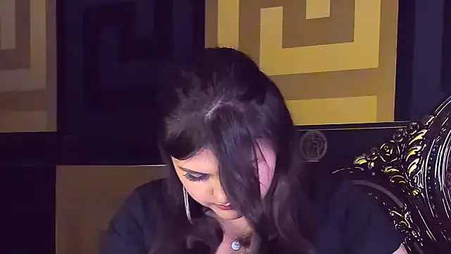 Snapshot of UR_BELLA chatting on October 2025 03:57:02 PM UR BELLA online show from October 2025 03:57:02 PM