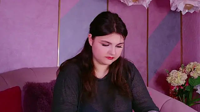 Snapshot of UR_BELLA chatting on October 2025 11:12:02 AM UR BELLA online show from October 2025 11:12:02 AM