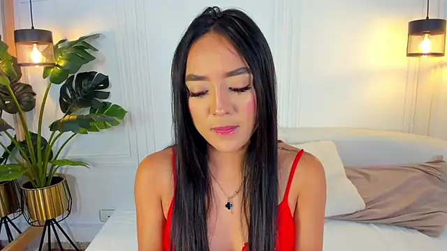 Dafne Hillss online show from November 2025 12:42:02 PM