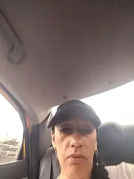 Shantey Laurent online show from November 2025 03:04:01 PM