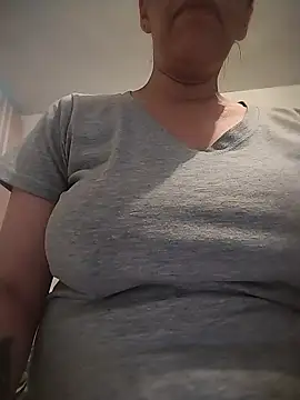 Shantey Laurent online show from April 2026 12:21:02 PM