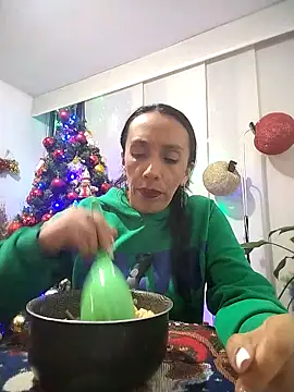 Shantey Laurent online show from November 2025 12:43:02 AM