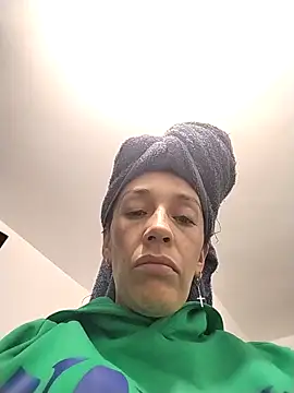 Shantey Laurent online show from October 2025 10:45:02 AM