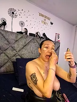 Shantey Laurent online show from February 2026 02:41:02 PM