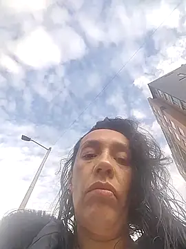 Shantey Laurent online show from April 2026 12:01:01 PM