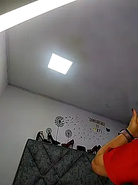 Shantey Laurent online show from February 2026 02:27:02 PM