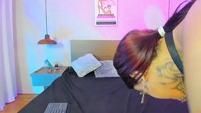 Katyrousee online show from September 2025 06:58:02 PM