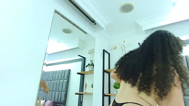 Skyler Fox  online show from January 2026 08:23:01 PM