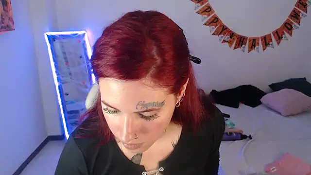 Maddy Vicius19 online show from October 2025 08:28:02 PM