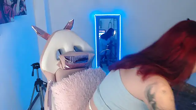 Maddy Vicius19 online show from November 2025 08:58:02 PM