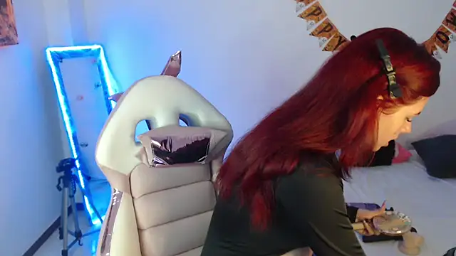 Maddy Vicius19 online show from October 2025 10:11:01 PM