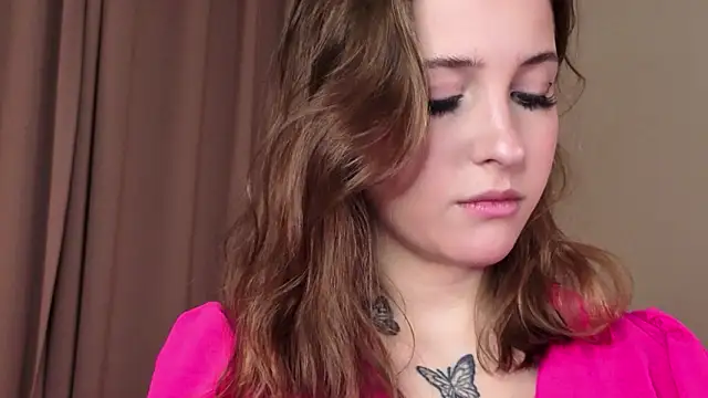 LoveSeekins online show from March 2026 07:10:02 PM