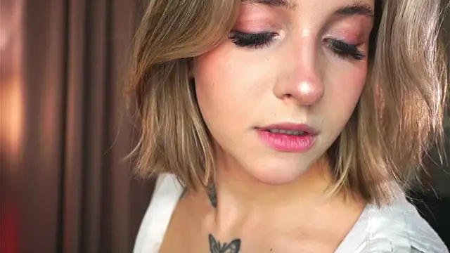 LoveSeekins online show from May 2026 07:11:01 PM