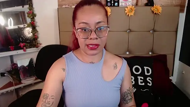 MIA  SPENCER online show from November 2025 09:07:02 PM