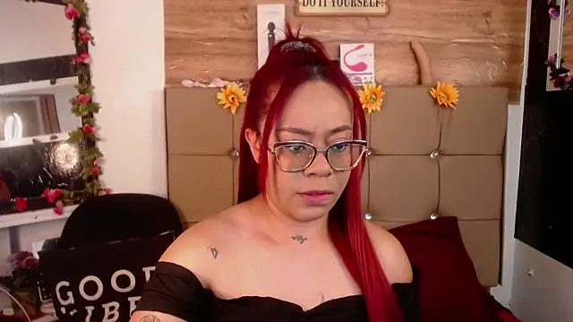 MIA  SPENCER online show from October 2025 06:38:01 PM