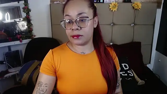 MIA  SPENCER online show from November 2025 12:10:02 PM