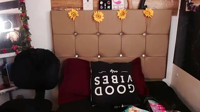 MIA  SPENCER online show from January 2026 05:08:02 PM