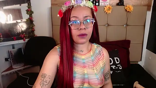 MIA  SPENCER online show from November 2025 03:49:02 PM