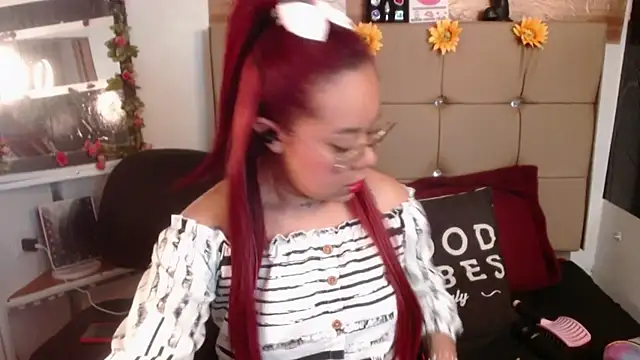 MIA  SPENCER online show from November 2025 05:50:01 PM