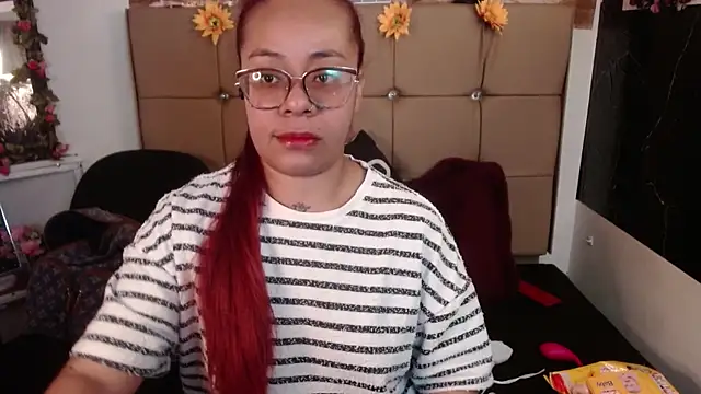 Snapshot of MIA__SPENCER chatting on February 2026 05:12:02 PM MIA SPENCER online show from February 2026 05:12:02 PM