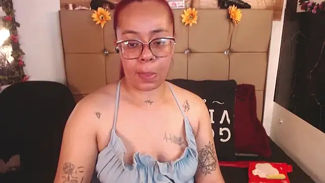 MIA  SPENCER online show from April 2026 06:25:02 PM