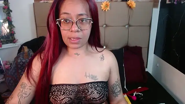 Snapshot of MIA__SPENCER chatting on February 2026 07:03:01 PM MIA SPENCER online show from February 2026 07:03:01 PM