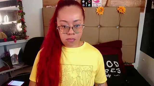 MIA  SPENCER online show from November 2025 09:08:01 PM