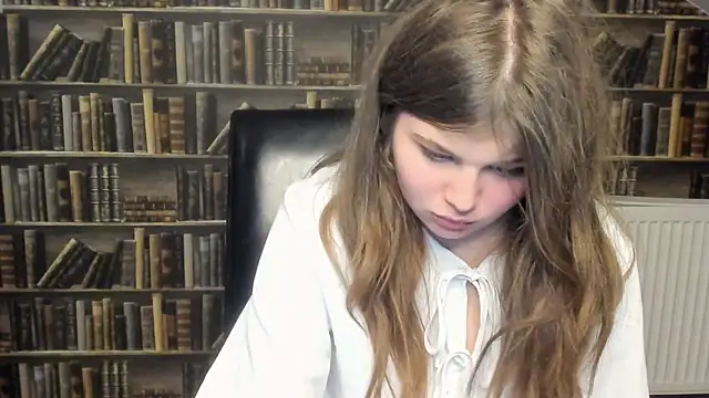 Lilly Jess online show from November 2025 07:40:02 PM