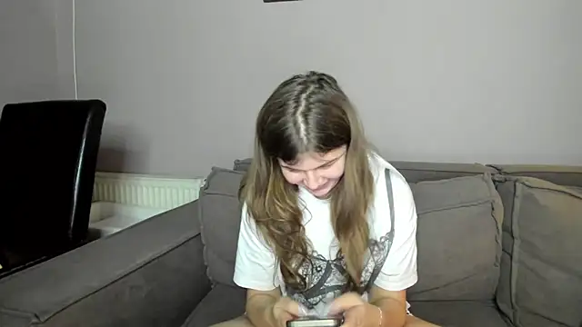 Lilly Jess online show from November 2025 06:44:02 PM