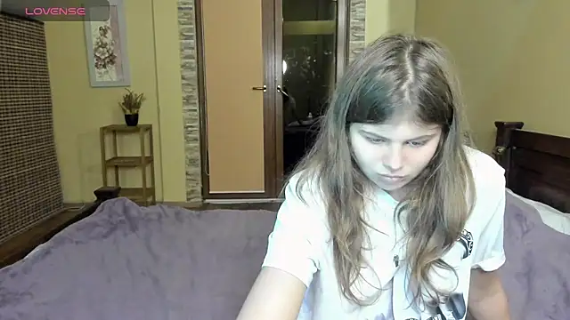 Lilly Jess online show from October 2025 06:16:02 PM