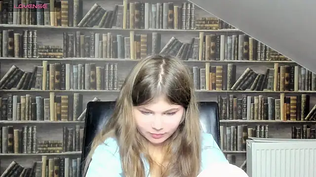 Lilly Jess online show from November 2025 07:40:01 PM