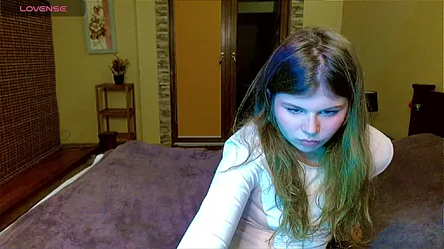 Lilly Jess online show from October 2025 05:58:02 PM