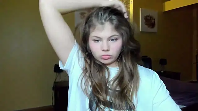 Lilly Jess online show from November 2025 06:19:02 PM