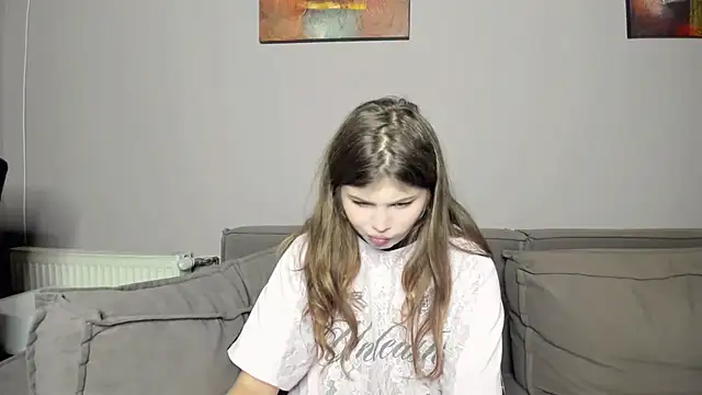 Lilly Jess online show from November 2025 07:24:02 PM