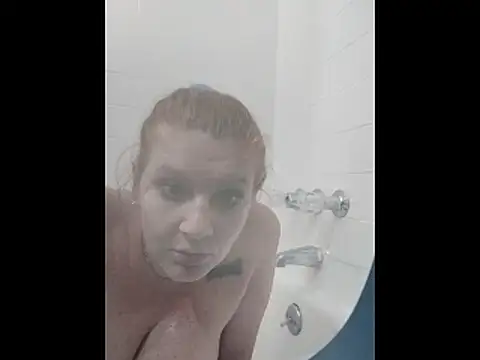 nakedgarbageperson online show from October 2025 01:10:02 PM