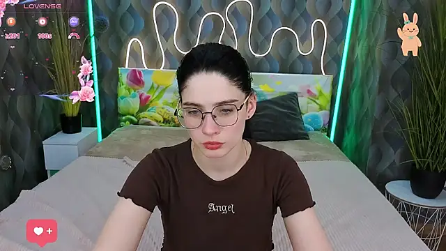 Charming Mysteriousss online show from April 2026 01:12:01 PM