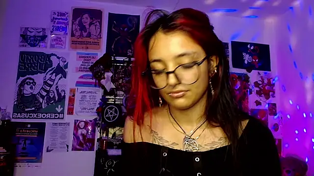 carolinerue online show from April 2026 02:52:01 AM