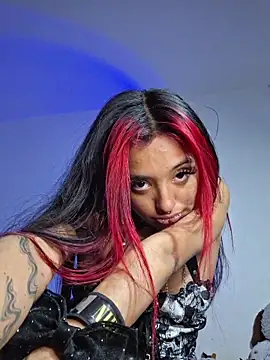 carolinerue online show from March 2026 04:18:02 AM