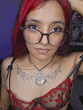 Snapshot of carolinerue chatting on July 2026 12:52:02 AM carolinerue online show from July 2026 12:52:02 AM