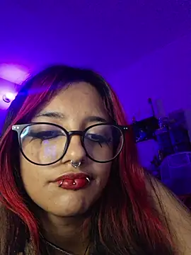 Snapshot of carolinerue chatting on April 2026 11:52:02 AM carolinerue online show from April 2026 11:52:02 AM