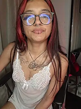 carolinerue online show from April 2026 09:00:02 AM