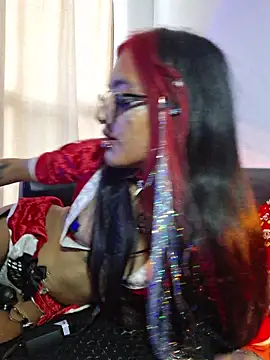 carolinerue online show from December 2025 09:28:02 PM