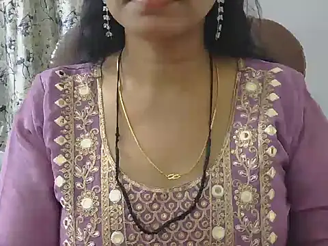 MISS SOMIYA online show from April 2026 04:32:01 PM