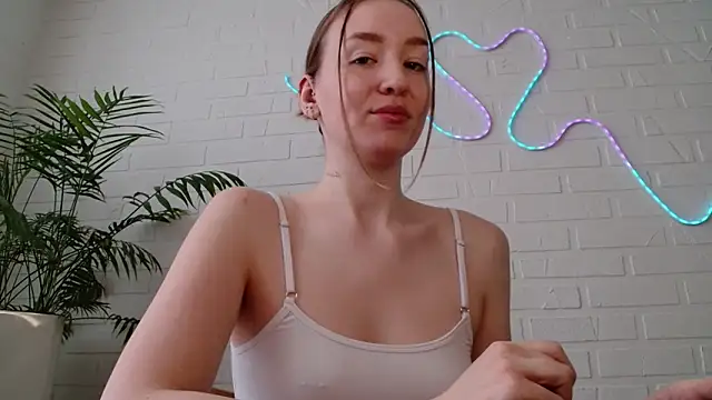 WhitePrincessLuna online show from February 2026 10:01:02 AM