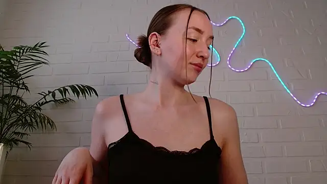 WhitePrincessLuna online show from March 2026 02:51:01 PM